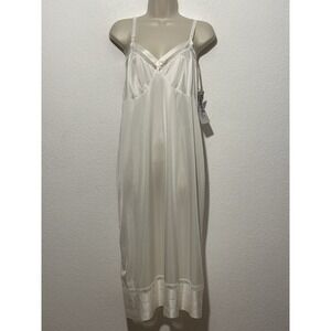 VTG New 70s Lorraine White Nylon Full Slip Sz 40 Tall Cut Ups Trim Length